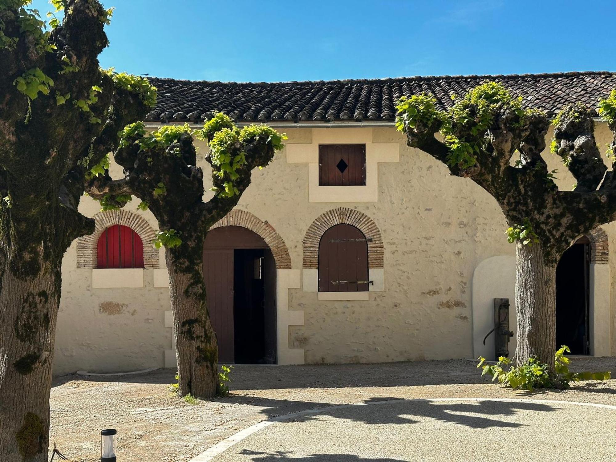Domaine De L'Ecorcerie Hotel Fontaine-le-Comte Екстериор снимка