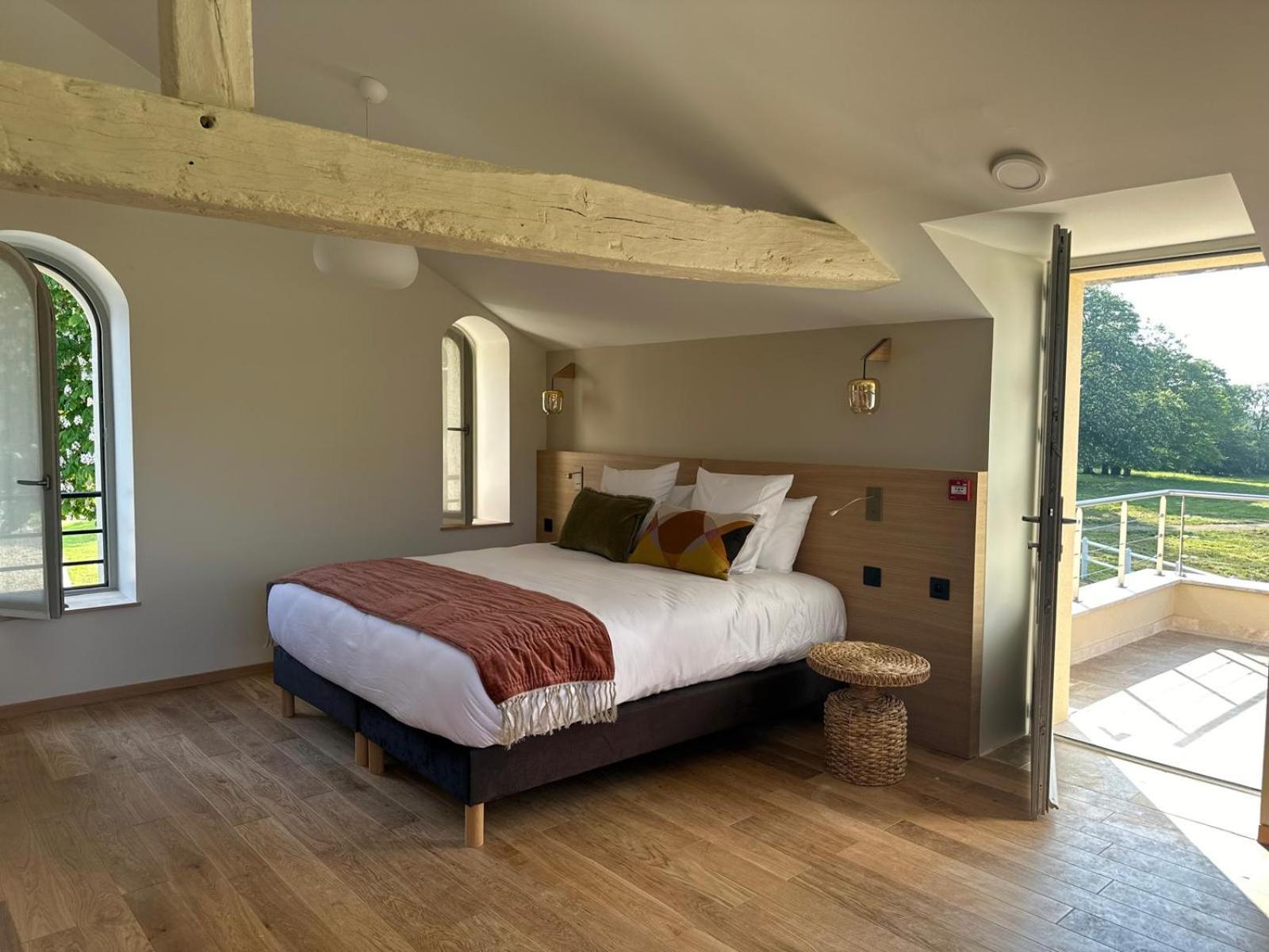 Domaine De L'Ecorcerie Hotel Fontaine-le-Comte Екстериор снимка