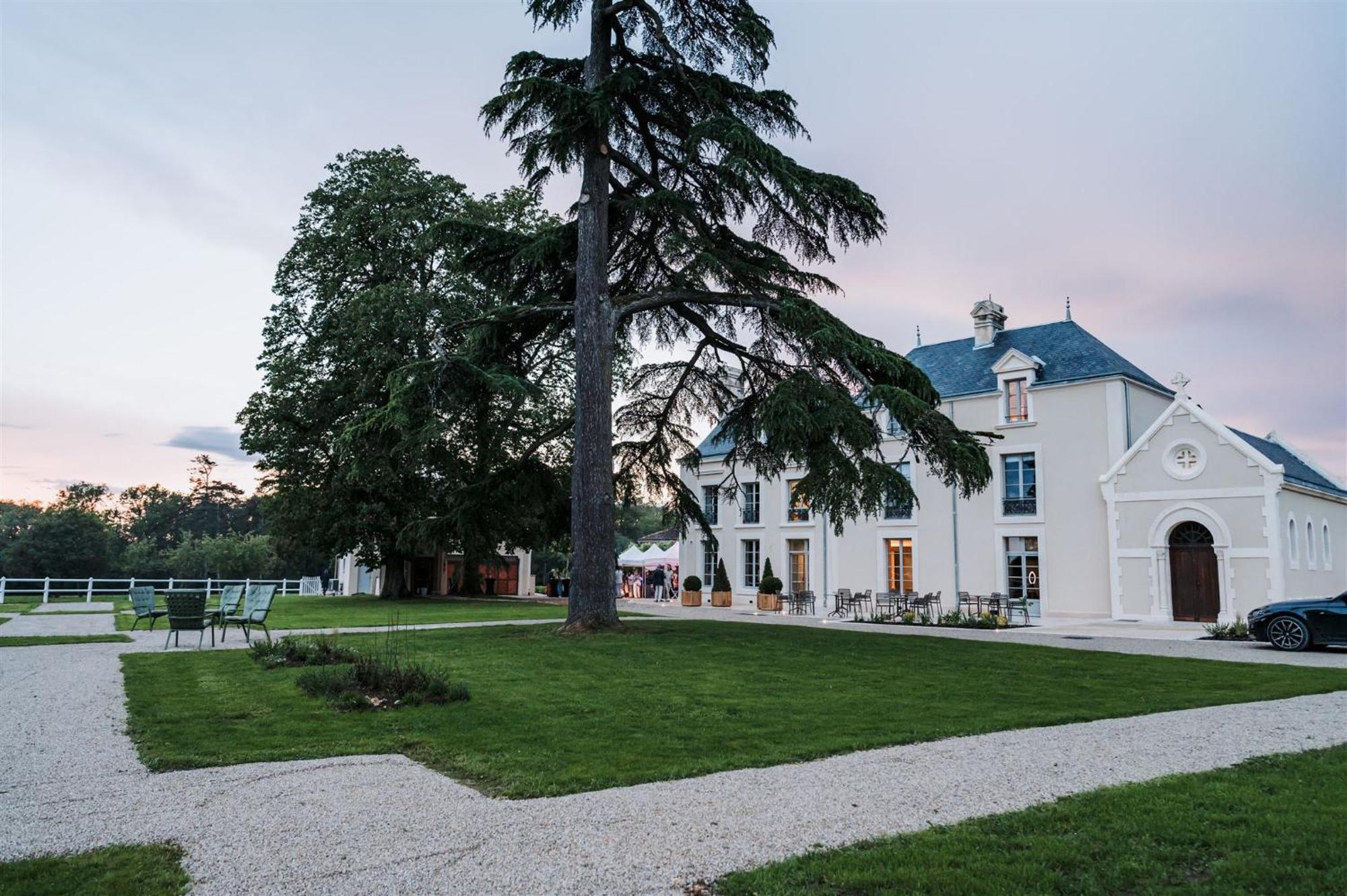 Domaine De L'Ecorcerie Hotel Fontaine-le-Comte Екстериор снимка